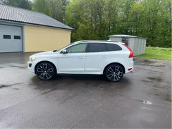 Vit Begagnad 2012 Volvo XC60 R-Design SUV | 129 900 kr (Marknadspris)