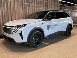 Vit Begagnad 2024 Peugeot 5008 GT Minibuss | 408 900 kr