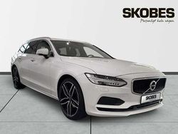 Vit Begagnad 2019 Volvo V90 Momentum Kombi | 268 900 kr (Marknadspris)
