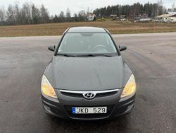 Grå Begagnad 2008 Hyundai i30 Halvkombi | 35 000 kr (Lite dyr)