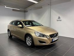 Ljusbrun Begagnad 2011 Volvo V60 Momentum Kombi | 124 500 kr (Marknadspris)