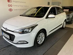 Vit Begagnad 2016 Hyundai i20 Comfort Halvkombi | 99 000 kr (Marknadspris)