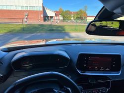 Orange Begagnad 2021 Peugeot 2008 SUV | 196 700 kr (Lite dyr)