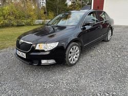 Svart Begagnad 2010 Skoda Superb Elegance Halvkombi | 49 000 kr (Lite dyr)