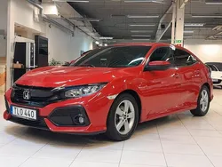 Röd Begagnad 2018 Honda Civic Elegance Halvkombi | 179 900 kr (Marknadspris)