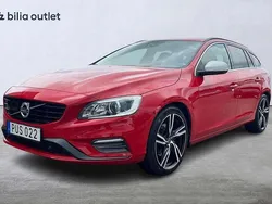 Röd Begagnad 2017 Volvo V60 R-Design Kombi | 239 900 kr (Superpris)