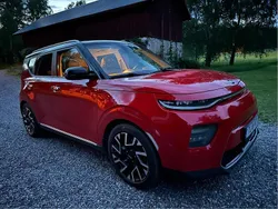 Röd Begagnad 2020 Kia Soul EV Plus SUV | 214 900 kr (Marknadspris)