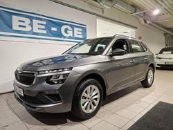 Grå Begagnad 2024 Skoda Kamiq Selection SUV | 269 900 kr (Marknadspris)