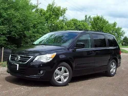Svart Begagnad 2011 VW Routan SEL Minibuss | 78 000 kr
