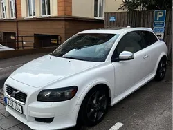 Vit Begagnad 2010 Volvo C30 R-Design Halvkombi | 55 000 kr (Marknadspris)