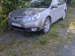 Silver Begagnad 2010 Subaru Outback SUV | 10 000 kr