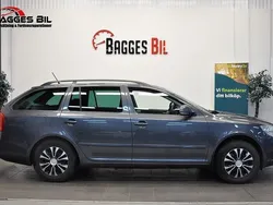 Mörkgrå Begagnad 2011 Skoda Octavia Kombi | 45 900 kr (Marknadspris)