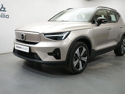 Ljusgrå Begagnad 2022 Volvo XC40 Plus SUV | 364 900 kr