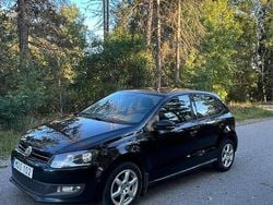 Svart Begagnad 2012 VW Polo Halvkombi | 49 000 kr (Marknadspris)