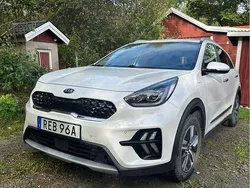 Vit Begagnad 2021 Kia Niro 2 SUV | 235 000 kr (Marknadspris)