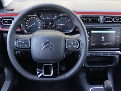 Röd Begagnad 2017 Citroën C3 PureTech Halvkombi | 114 900 kr (Marknadspris)