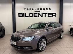 Ljusbrun Begagnad 2014 Skoda Superb Elegance Kombi | 109 900 kr (Marknadspris)