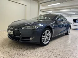 Mörkgrå Begagnad 2014 Tesla Model S Sedan | 219 900 kr (Lite dyr)