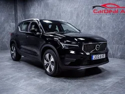 Svart Begagnad 2022 Volvo XC40 Core SUV | 337 800 kr (Marknadspris)