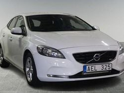 Vit Begagnad 2012 Volvo V40 Kinetic Kombi | 89 900 kr (Marknadspris)