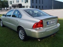 Brun Begagnad 2006 Volvo S60 Kinetic Sedan | 24 500 kr (Marknadspris)