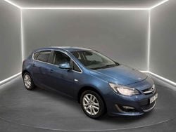 Blå Begagnad 2013 Opel Astra Sport Halvkombi | 84 900 kr (Marknadspris)