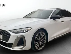 Glaciärvit metallic Begagnad 2024 Audi A5 S-Line Sportkupé | 679 000 kr