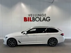Vit Begagnad 2020 BMW 520 M Sport Kombi | 369 500 kr (Dyr)