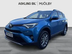 Blå Begagnad 2016 Toyota RAV4 Executive SUV | 215 000 kr (Marknadspris)