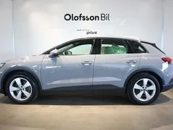 Kiselgrå Begagnad 2023 Audi Q4 e-tron Proline SUV | 434 900 kr (Marknadspris)