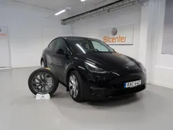 Svart Begagnad 2022 Tesla Model Y Long Range SUV | 369 900 kr (Superpris)