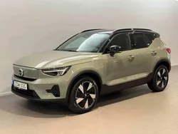 Grön Begagnad 2023 Volvo XC40 Single Motor SUV | 359 500 kr