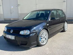 Svart Begagnad 2003 VW Golf IV R Halvkombi | 219 900 kr