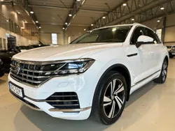 Vit Begagnad 2019 VW Touareg R-line SUV | 449 800 kr (Marknadspris)
