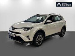 Vit Begagnad 2016 Toyota RAV4 Hybrid Active SUV | 249 000 kr (Marknadspris)