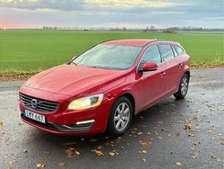 Röd Begagnad 2014 Volvo V60 Momentum Kombi | 84 900 kr (Superpris)