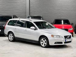Ljusgrå (grå metallic) Begagnad 2008 Volvo V70 Kombi | 84 900 kr (Marknadspris)