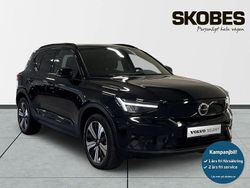 Svart Begagnad 2023 Volvo XC40 Plus SUV | 349 400 kr