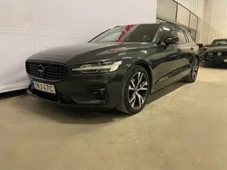 Grå Begagnad 2019 Volvo V60 R-Design Kombi | 299 900 kr (Marknadspris)