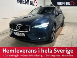 Mörkblå Begagnad 2021 Volvo V60 CC Kombi | 289 900 kr (Lite dyr)
