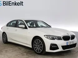 Vit Begagnad 2019 BMW 330e M Sport Sedan | 293 900 kr (Marknadspris)