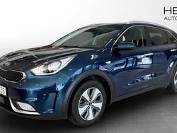 Blå (blue) Begagnad 2017 Kia Niro Advance SUV | 189 000 kr