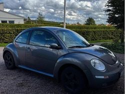 Grå Begagnad 2006 VW Beetle Highline Halvkombi | 36 000 kr (Marknadspris)
