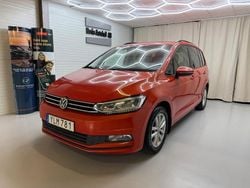 Orange Begagnad 2017 VW Touran Minibuss | 99 400 kr (Superpris)