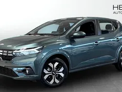 Grön (green) Ny 2025 Dacia Sandero Expression Halvkombi | 226 200 kr (Marknadspris)