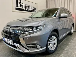 Grå Begagnad 2019 Mitsubishi Outlander P-HEV Edition SUV | 259 900 kr (Marknadspris)