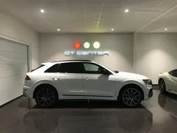 Vit Begagnad 2019 Audi Q8 S-Line SUV | 629 900 kr (Marknadspris)