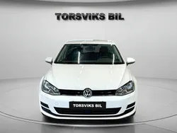 Vit Begagnad 2016 VW Golf VII Halvkombi | 139 900 kr (Marknadspris)