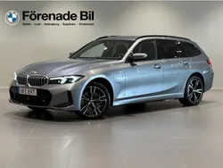 Grå Ny 2025 BMW 330e M Sport Kombi | 618 700 kr (Bra pris)