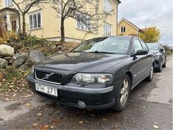 Svart Begagnad 2004 Volvo S60 Business Edition Sedan | 15 000 kr (Superpris)
